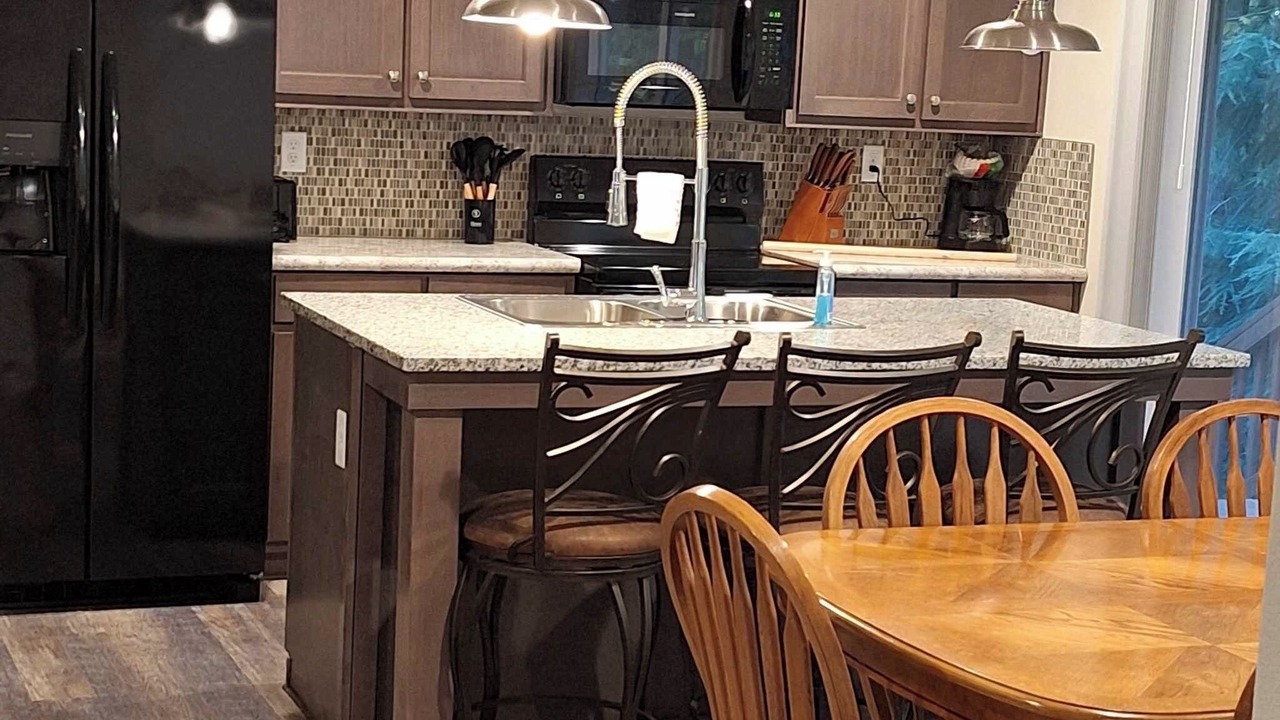 Photo of Kitchen in Clatskanie