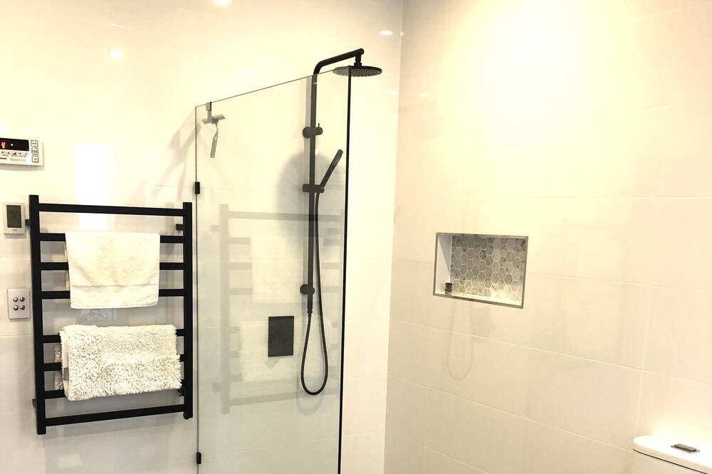 Photo of Bathroom in Beaumaris