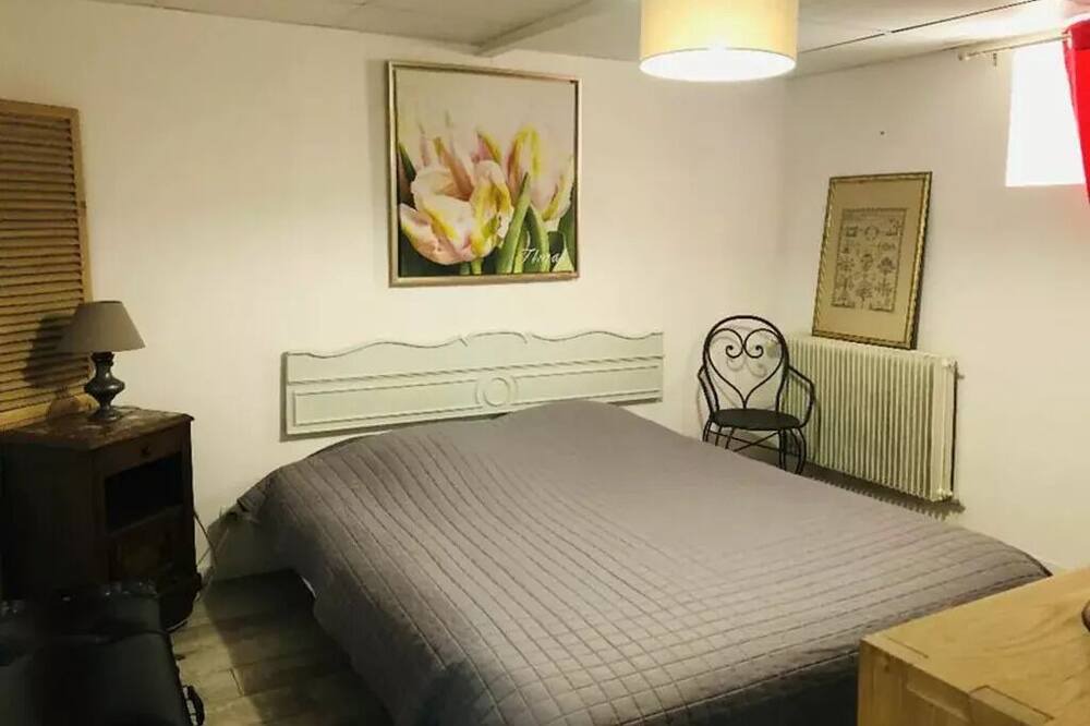 Photo of Bedroom in Pierre-Percee