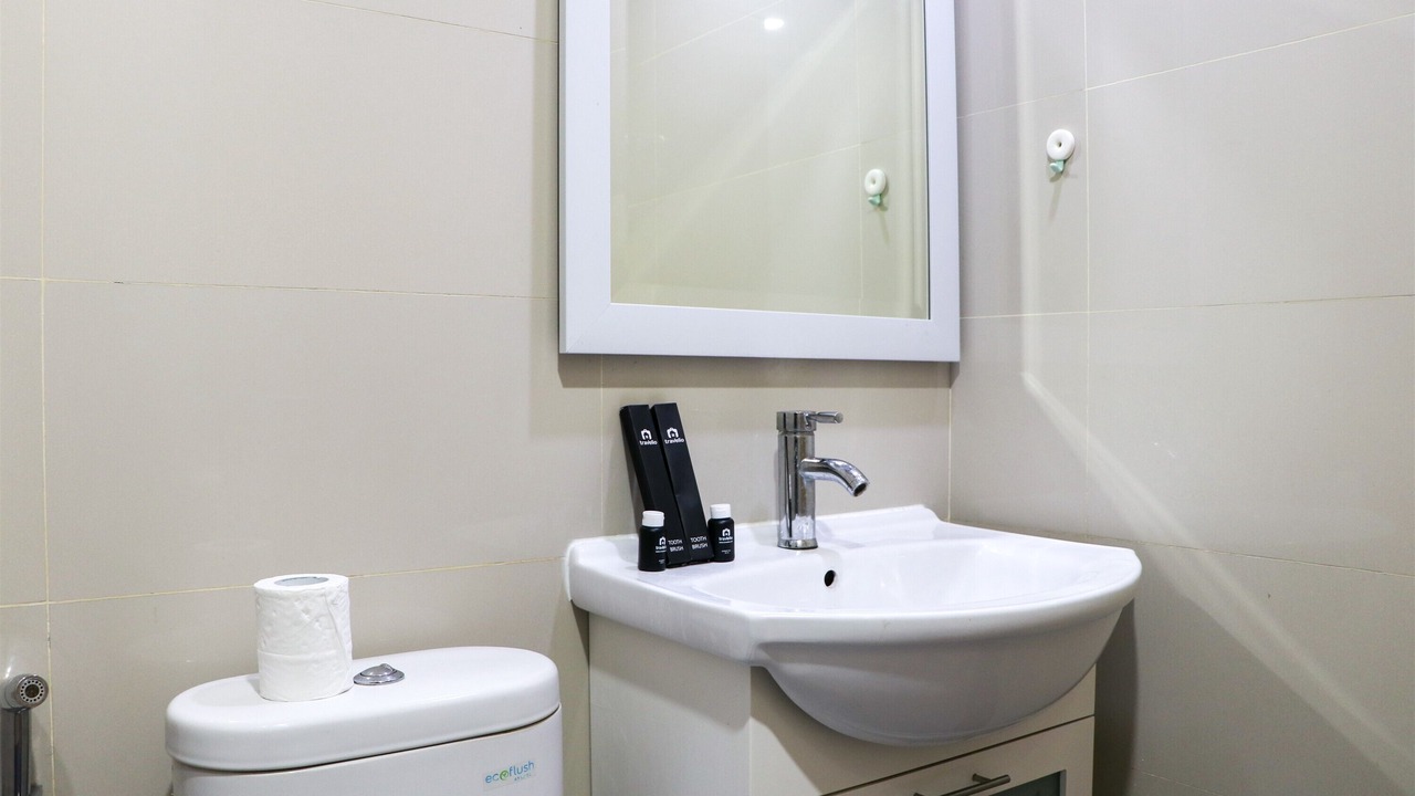 Photo of Bathroom in Kebon Jeruk
