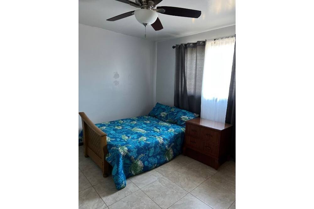 Photo of Bedroom in Waianae