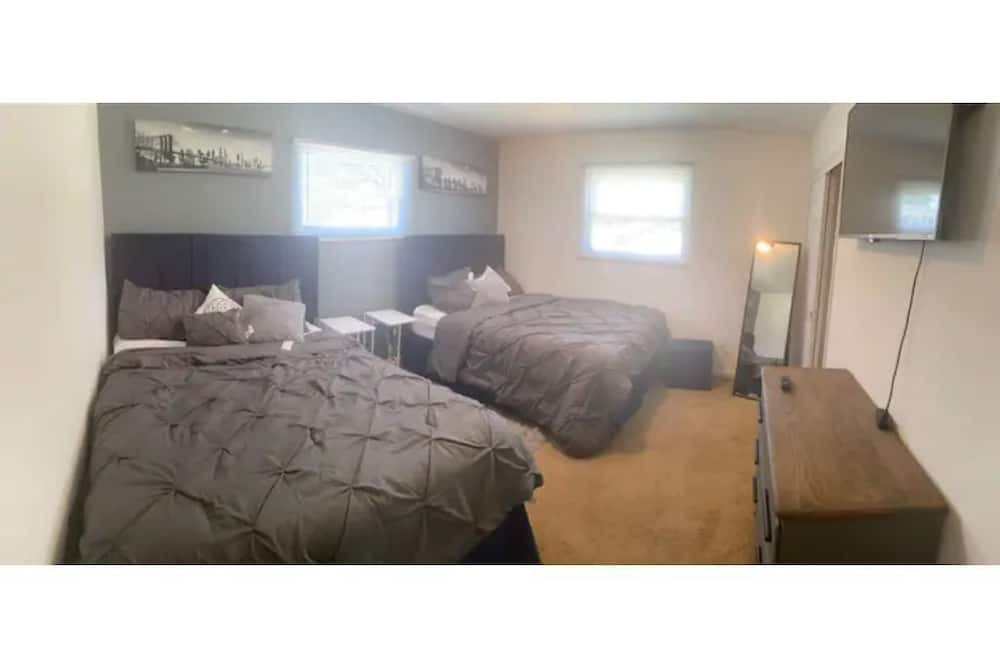 Photo of Bedroom in Arnold