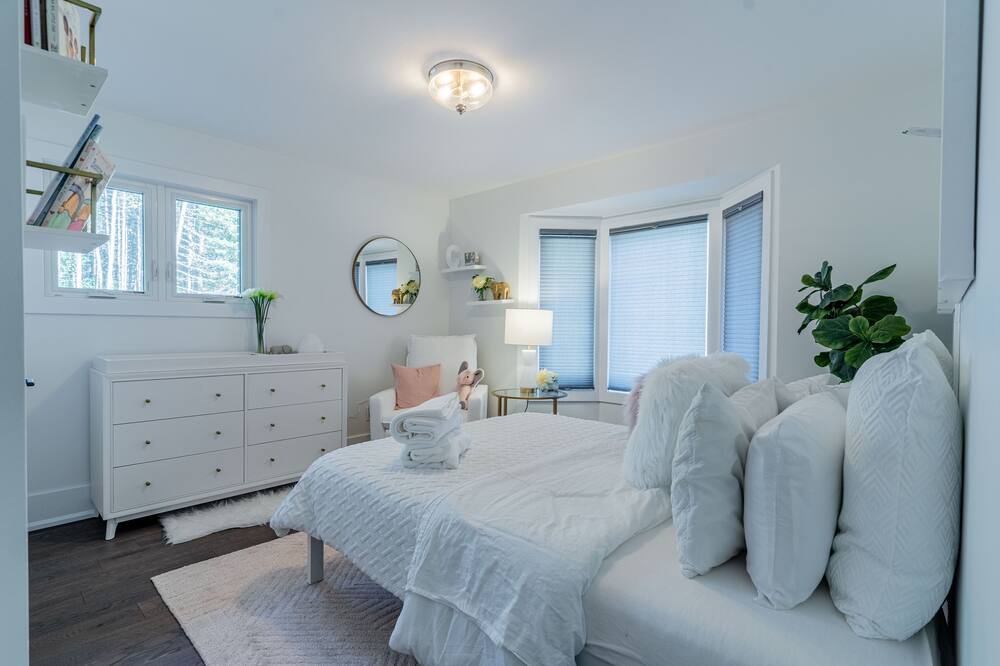 Photo of Bedroom in Oro-Medonte