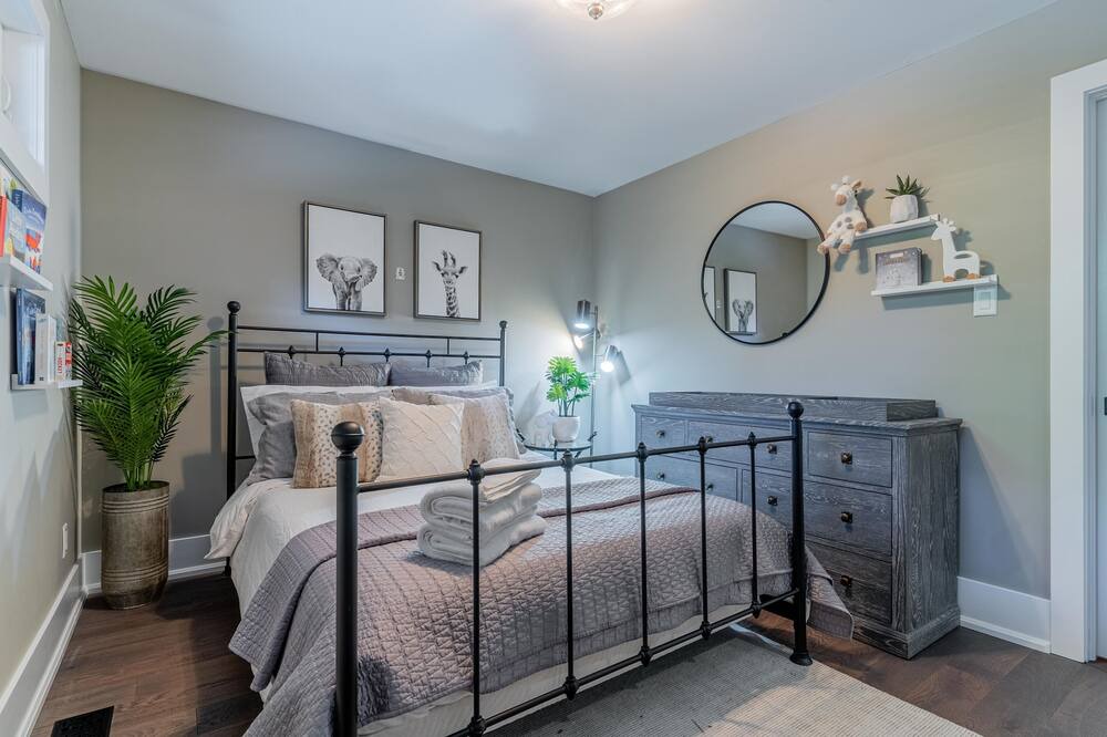 Photo of Bedroom in Oro-Medonte