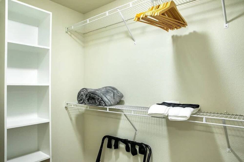 Photo of Others in West Congress