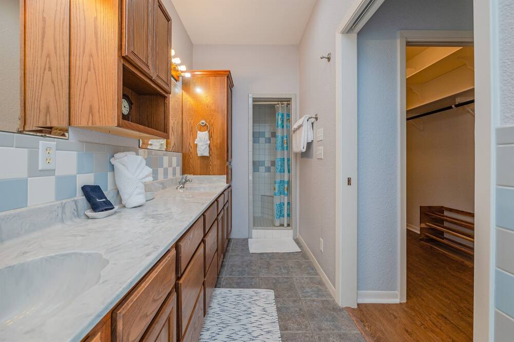 Photo of Others in Harbor Oaks