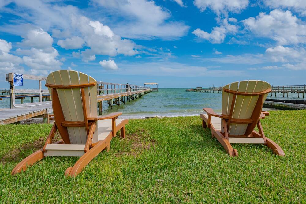 Photo of Others in Harbor Oaks