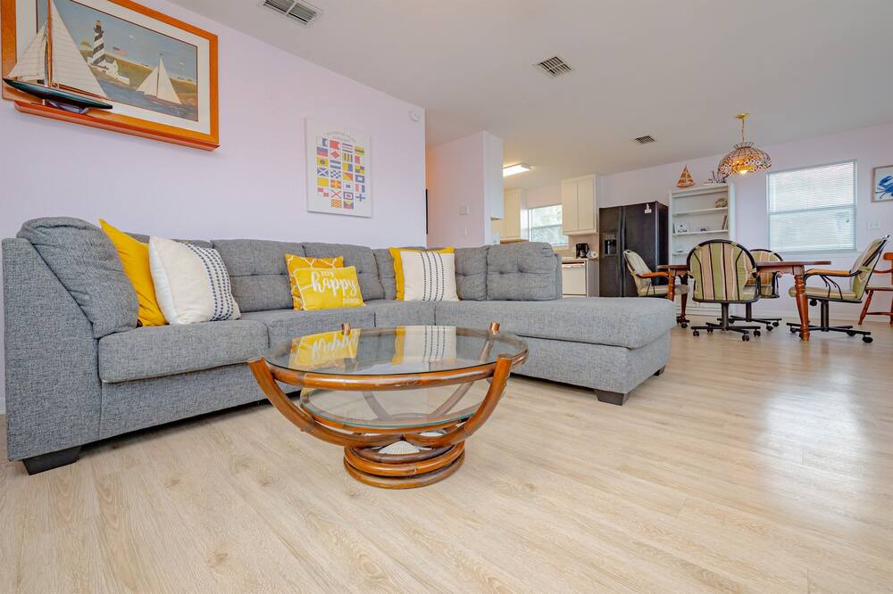 Photo of Others in Harbor Oaks