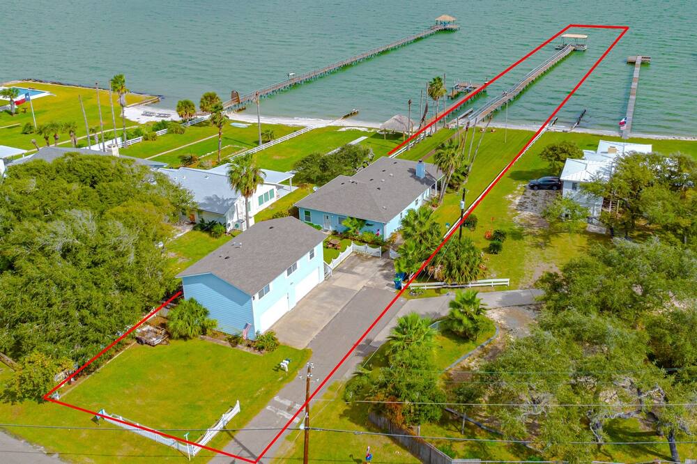 Photo of Others in Harbor Oaks