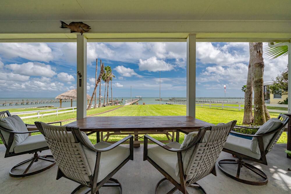 Photo of Others in Harbor Oaks