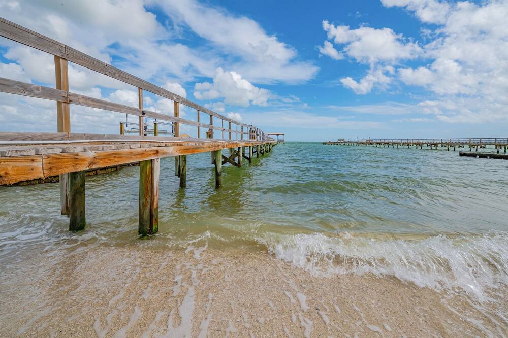 Photo of Others in Harbor Oaks