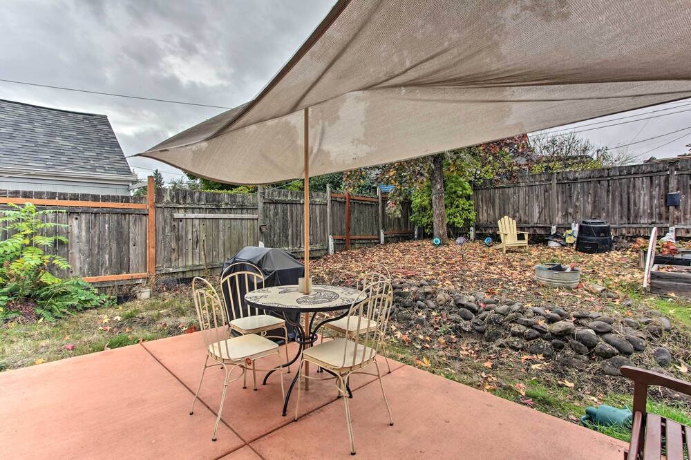 Photo of Others in College Hill