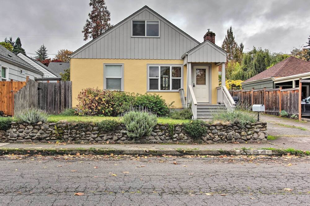 Photo of Outdoor in College Hill