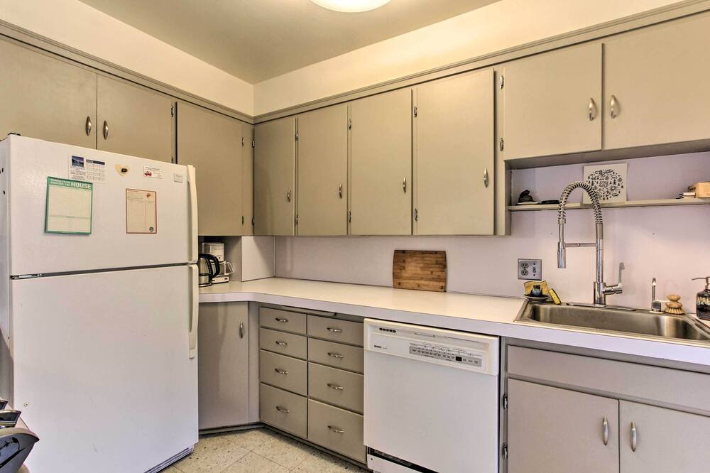 Photo of Kitchen in College Hill