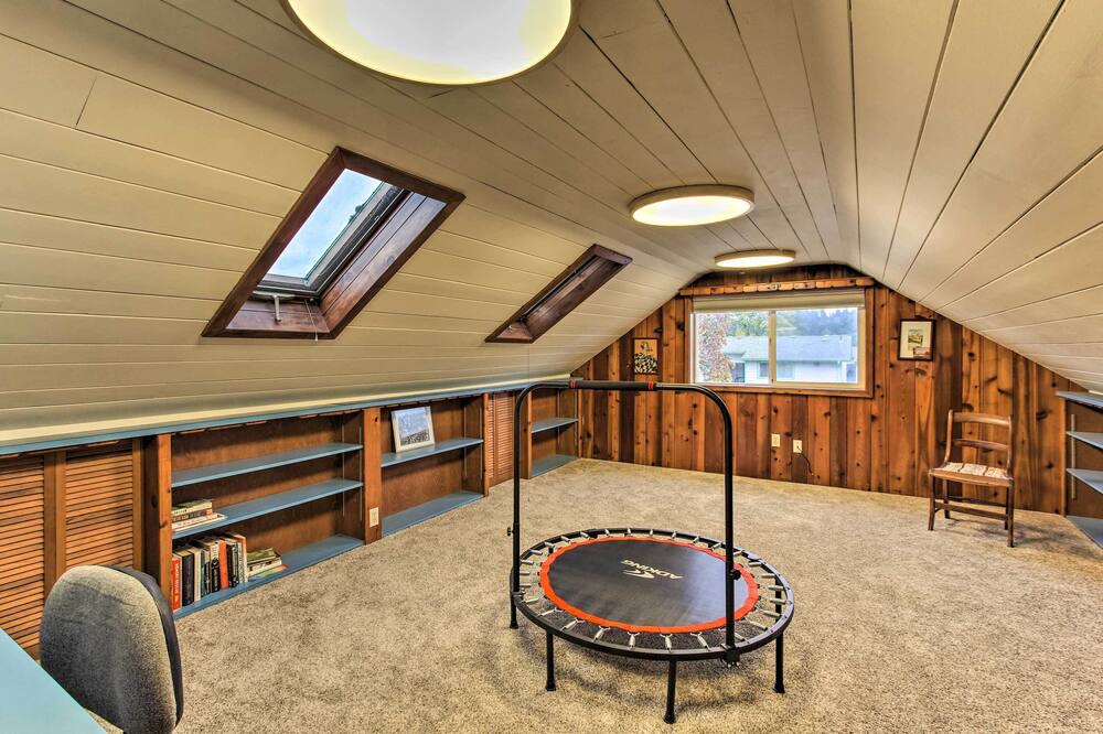 Photo of Others in College Hill