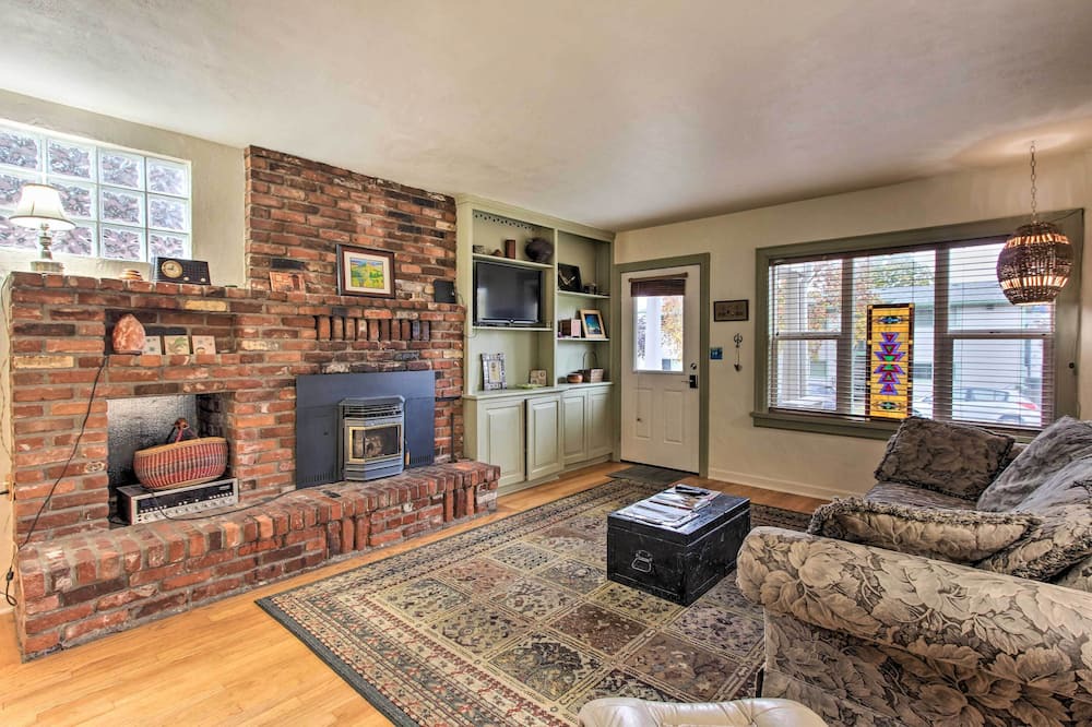 Photo of Others in College Hill