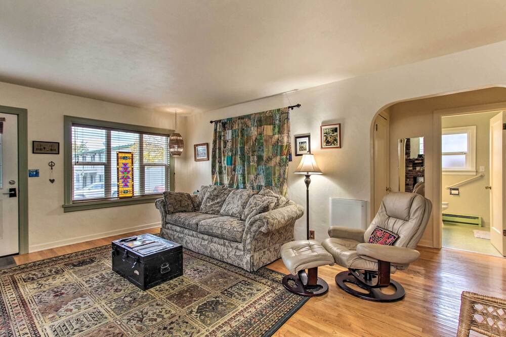 Photo of Others in College Hill