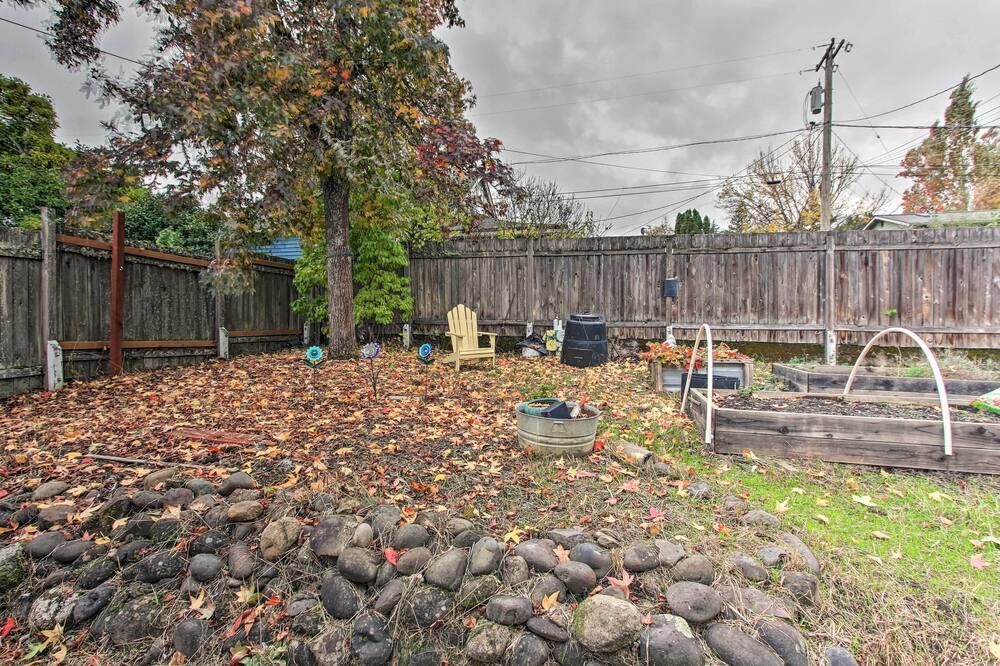 Photo of Others in College Hill