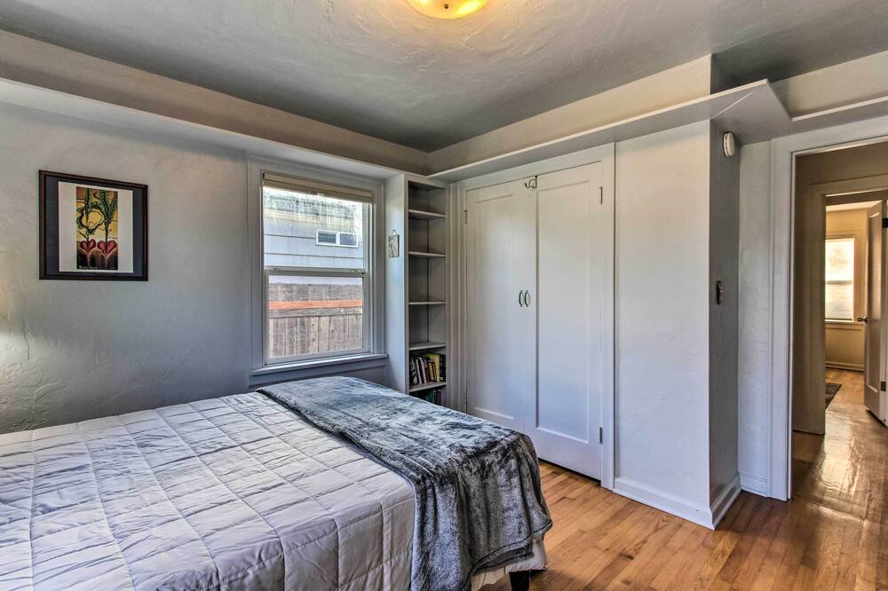 Photo of Bedroom in College Hill