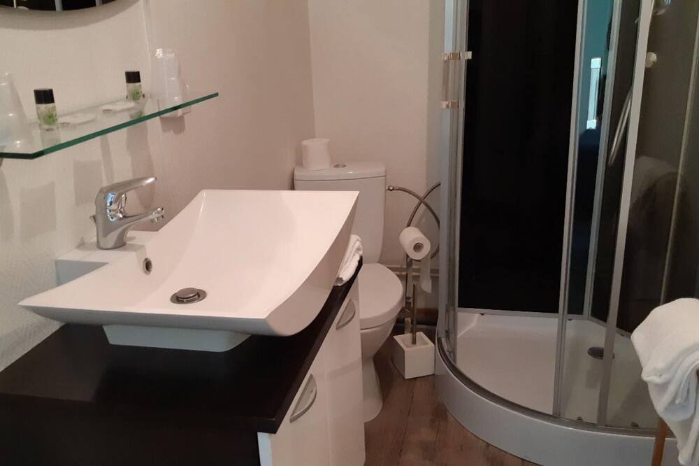 Photo of Bathroom in Thiers