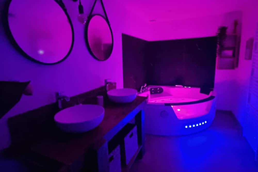 Photo of Bathroom in Pirmil