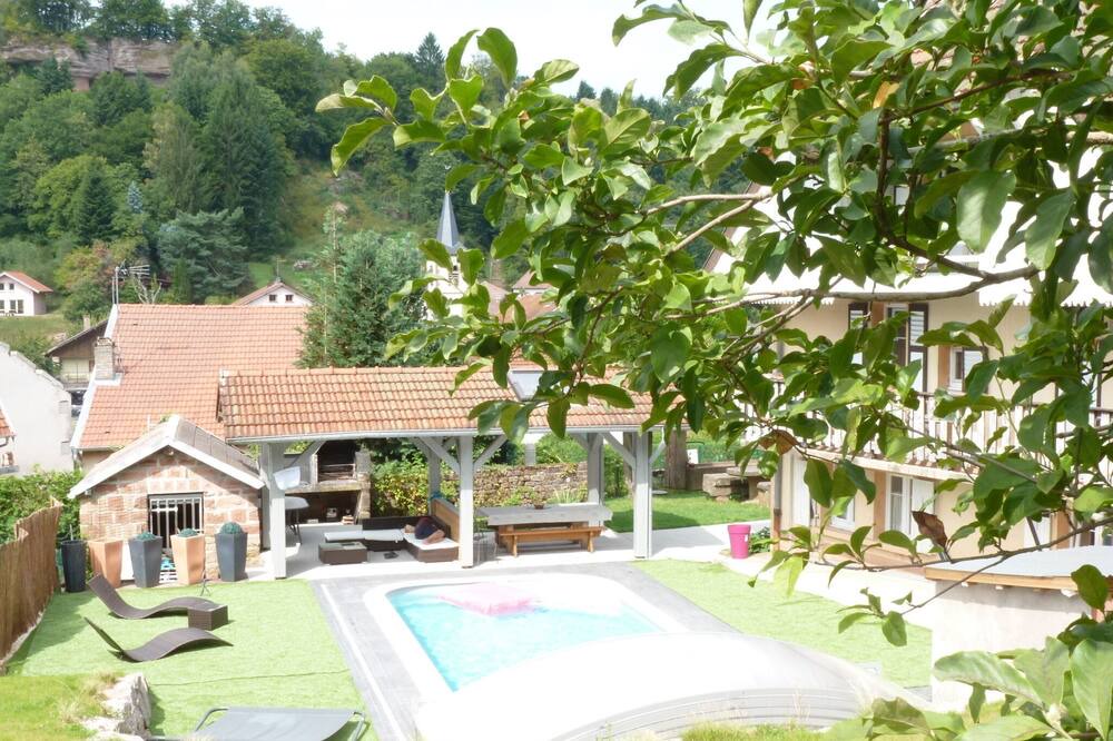 Photo of Outdoor in Pierre-Percee