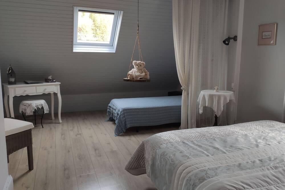 Photo of Bedroom in Pierre-Percee
