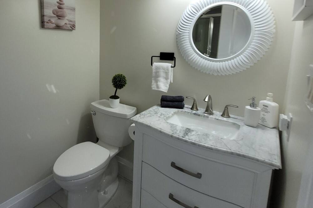 Photo of Bathroom in Nosbonsing
