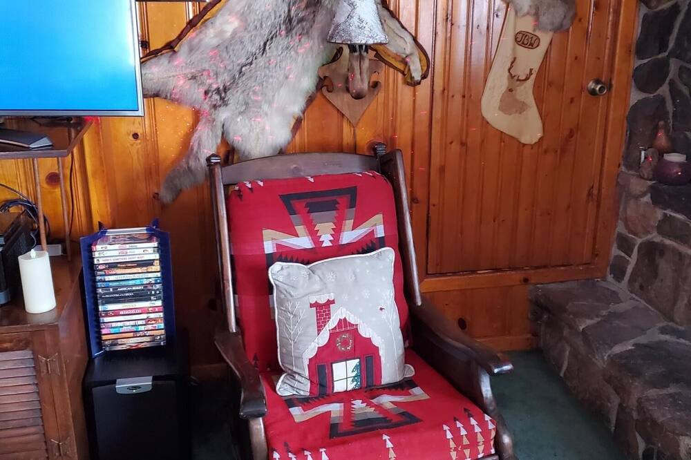 Photo of Livingroom in Tahoe National Forest