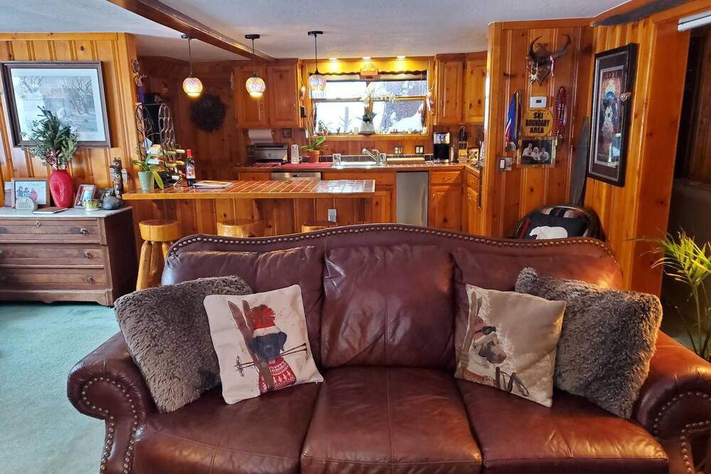 Photo of Bedroom in Tahoe National Forest
