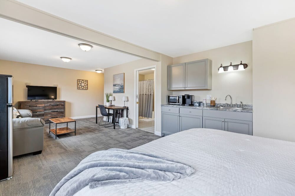 Photo of Others in New Florence