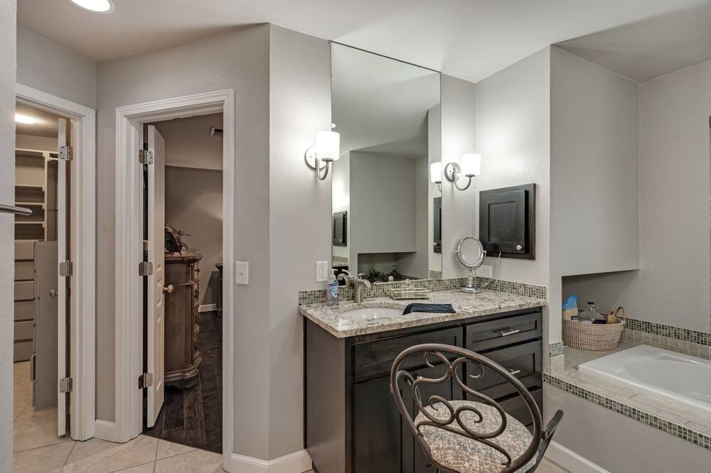Photo of Bathroom in Wichita Falls