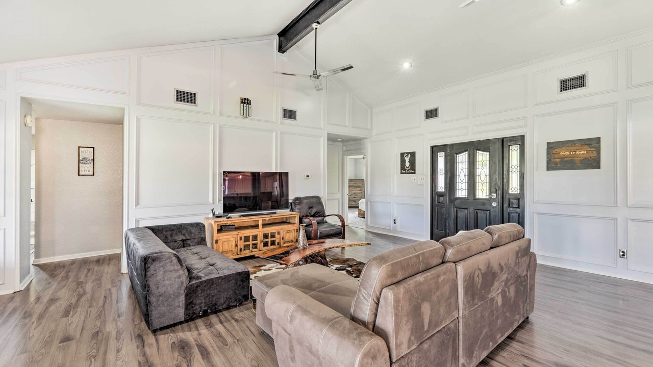 Photo of Livingroom in Lockhart