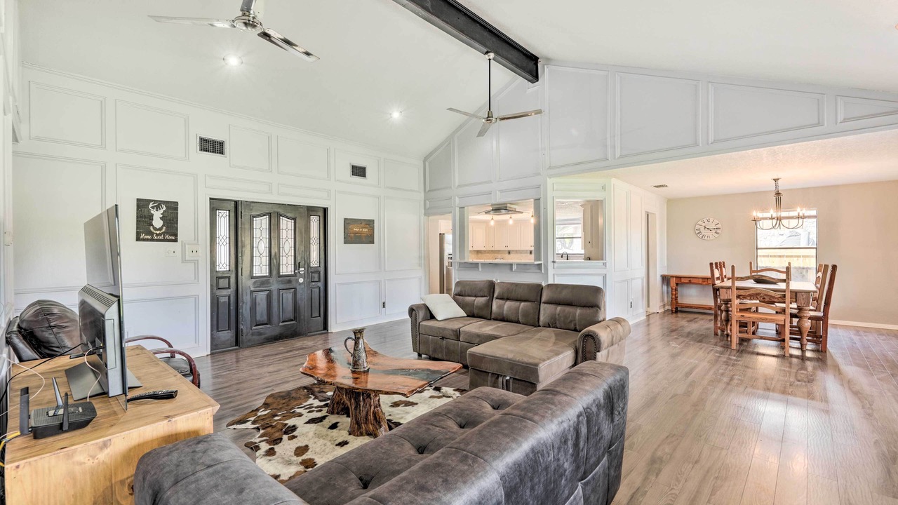 Photo of Livingroom in Lockhart