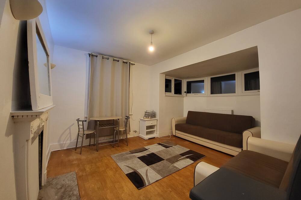 Photo of Others in Ealing Common