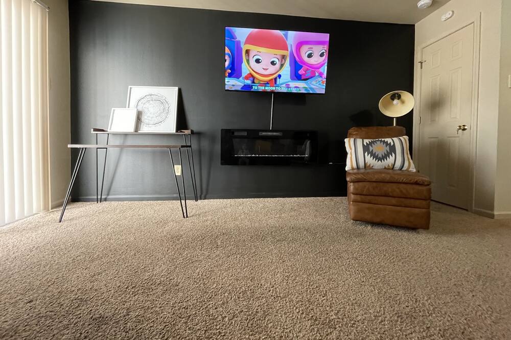 Photo of Livingroom in Sherwood