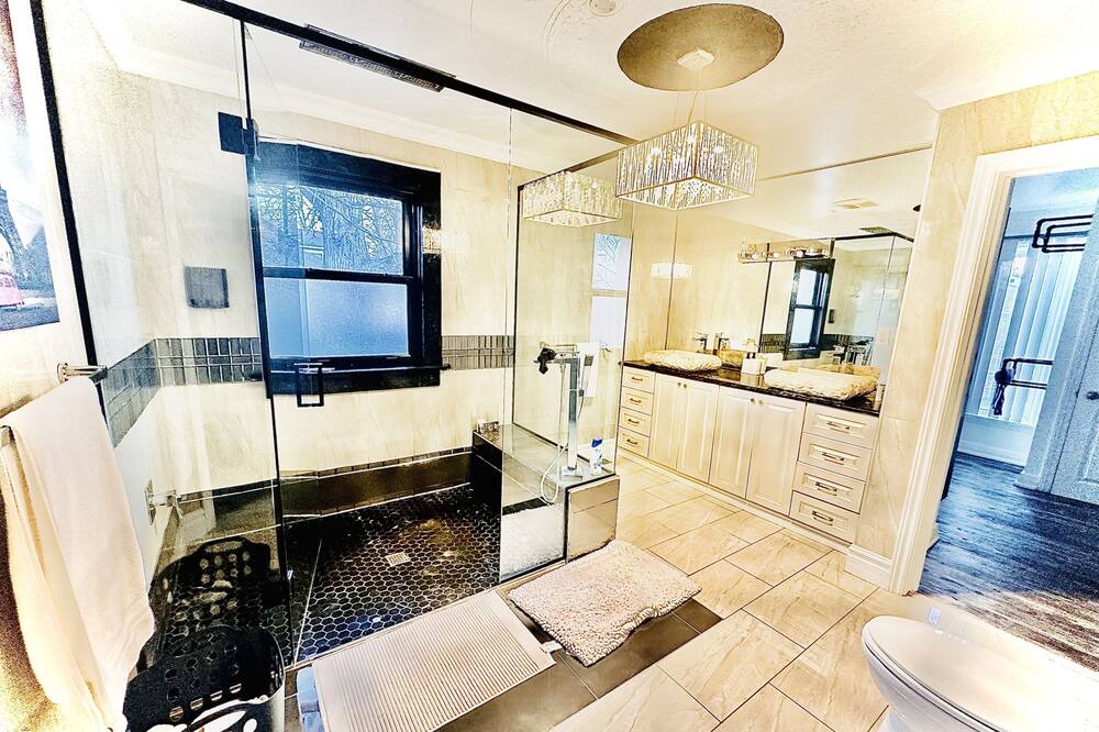 Photo of Bathroom in Highland