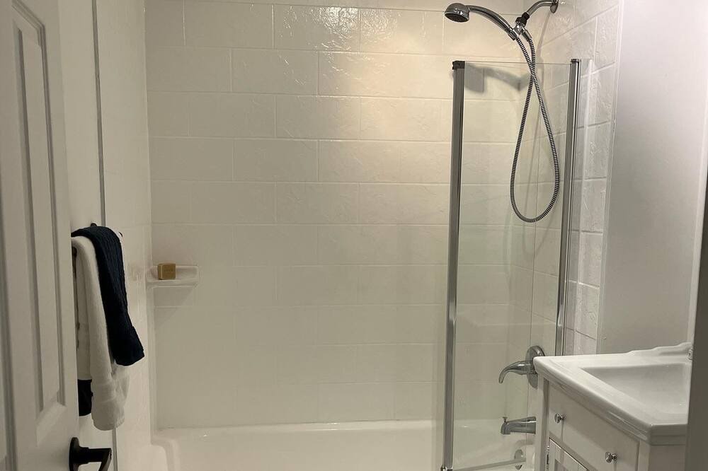 Photo of Bathroom in Knowlton