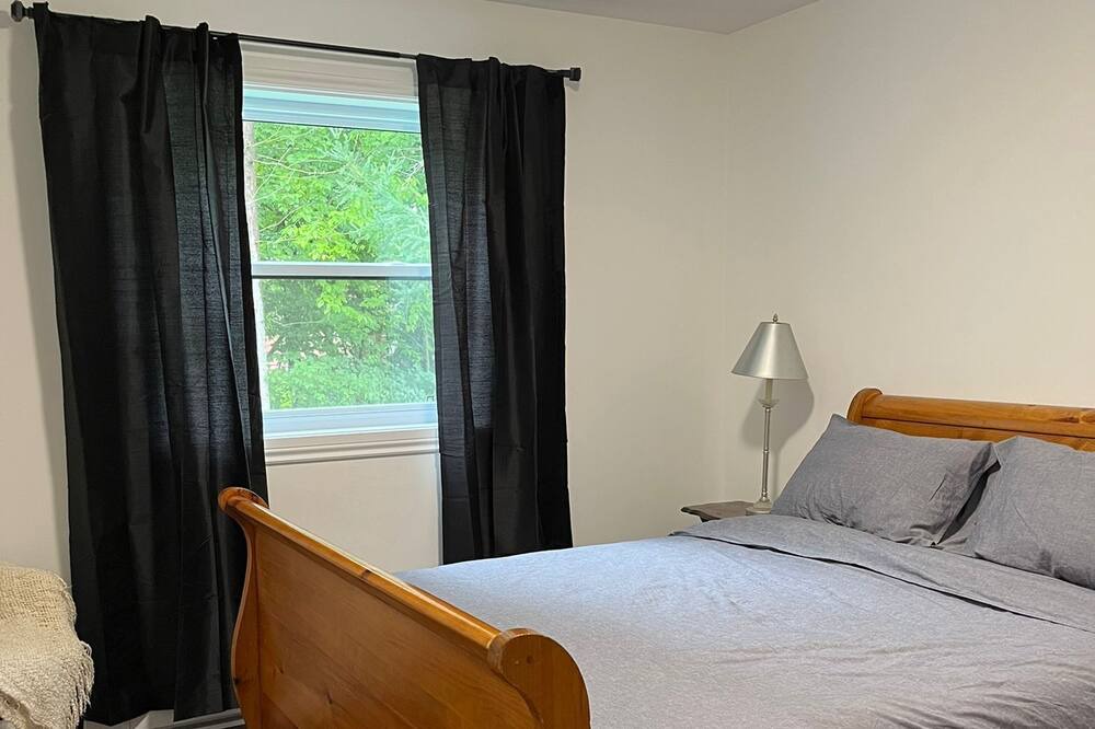 Photo of Bedroom in Knowlton