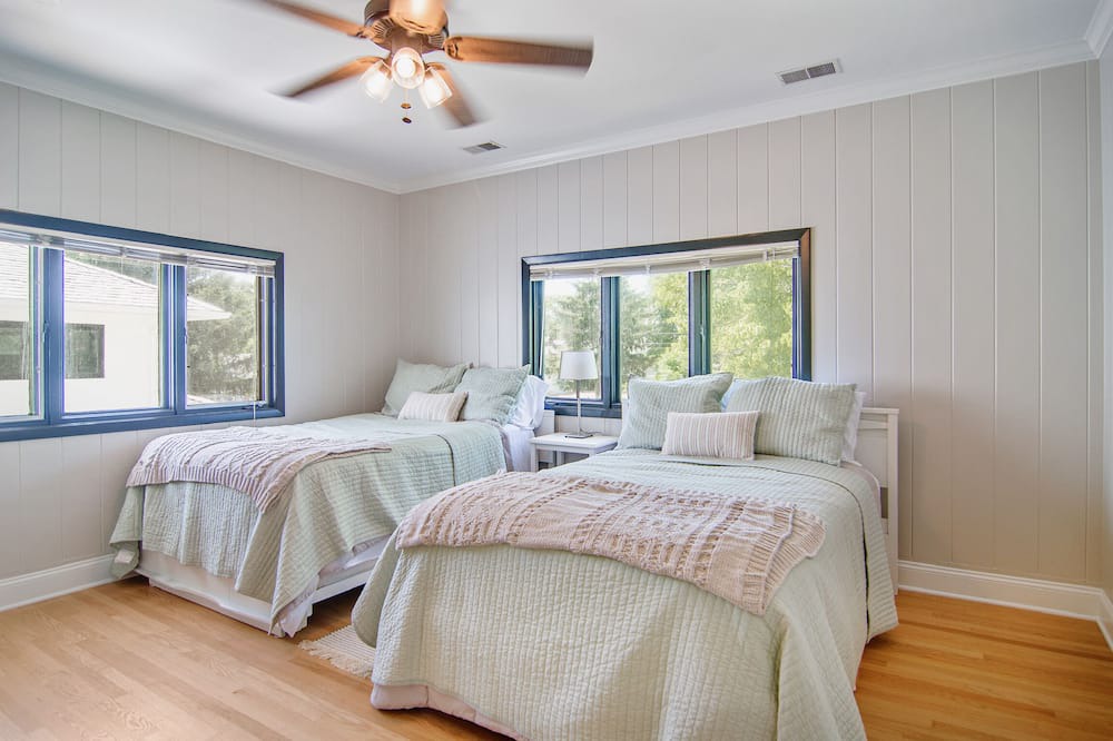 Photo of Bedroom in Lake Catherine