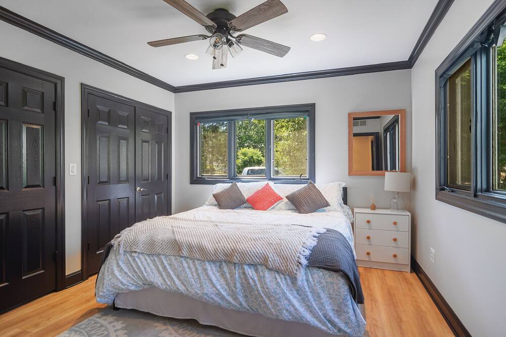 Photo of Bedroom in Lake Catherine