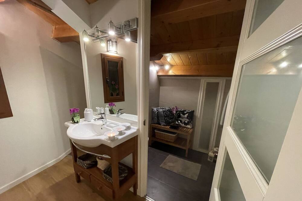 Photo of Bathroom in Oden