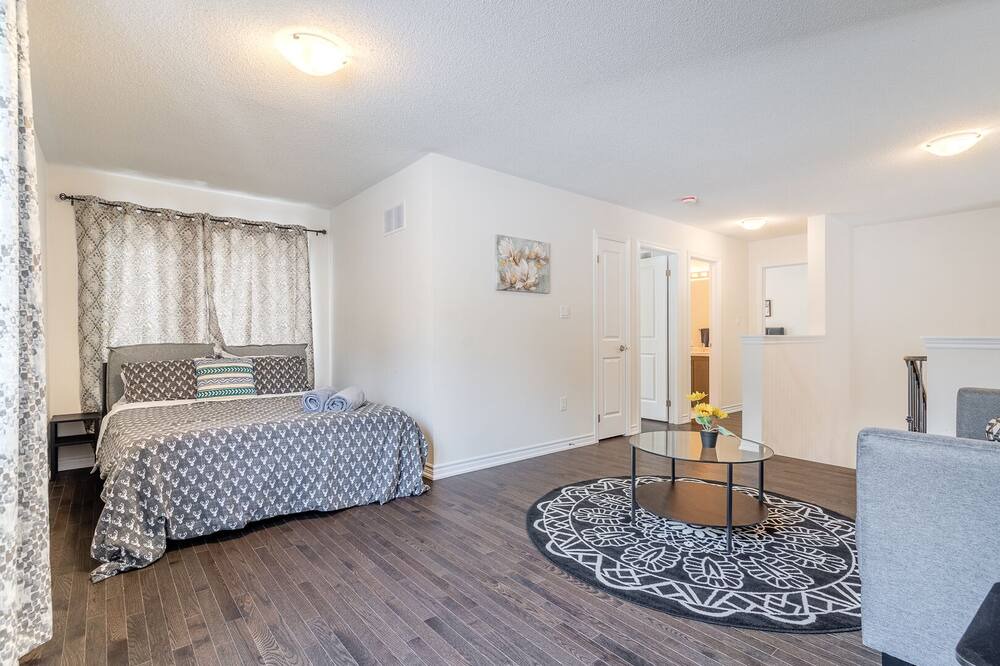 Photo of Bedroom in Wasaga Beach
