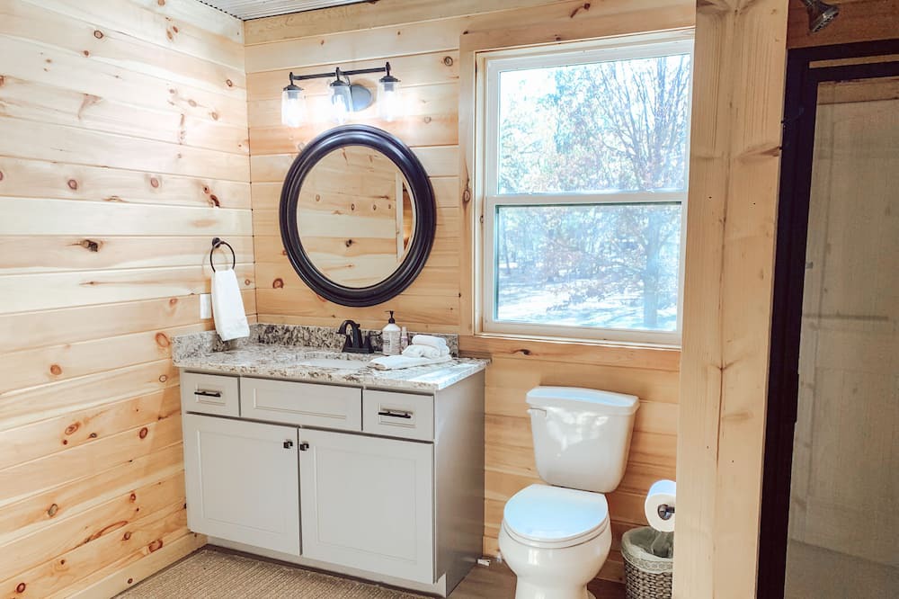 Photo of Bathroom in Gregory