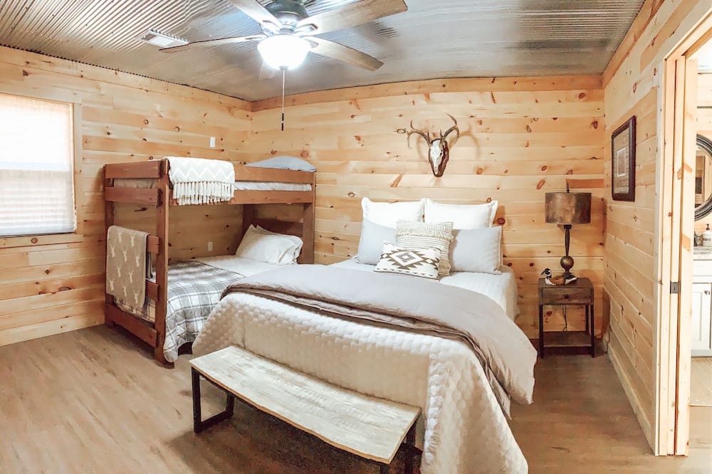 Photo of Bedroom in Gregory