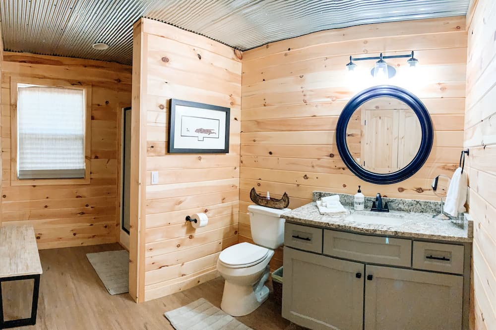 Photo of Bathroom in Gregory