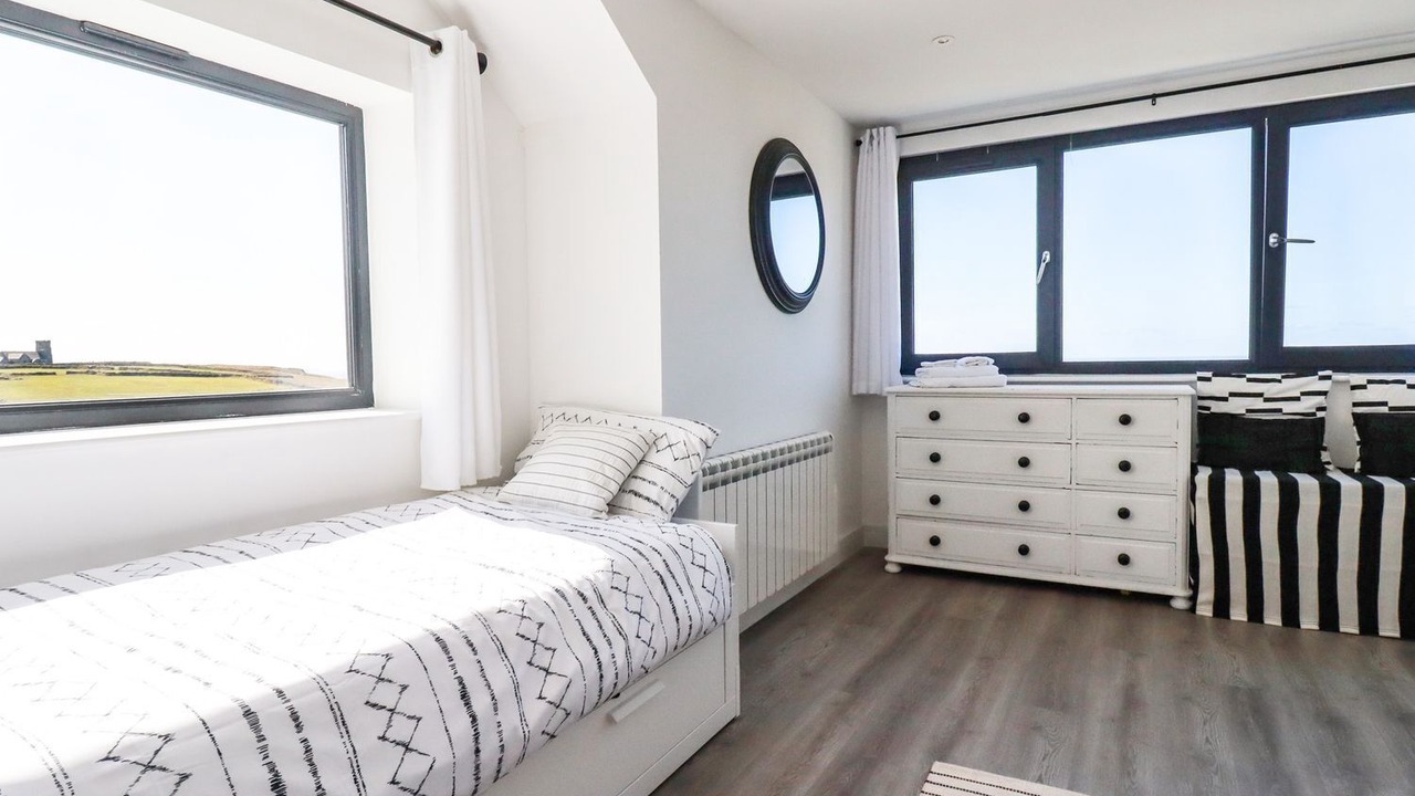 Photo of Others in Tintagel