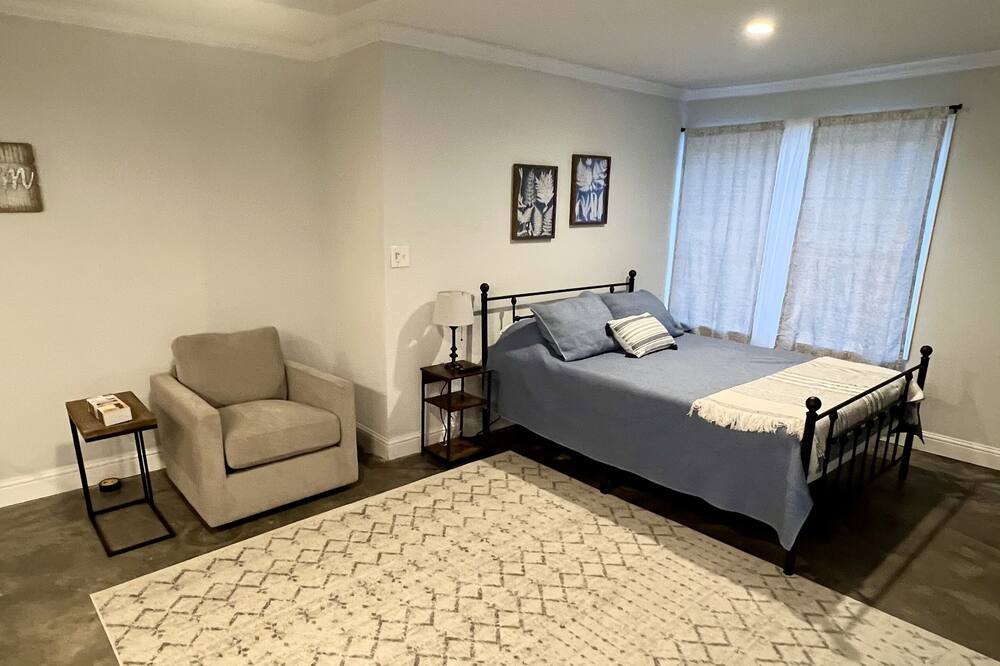Photo of Bedroom in Centralia
