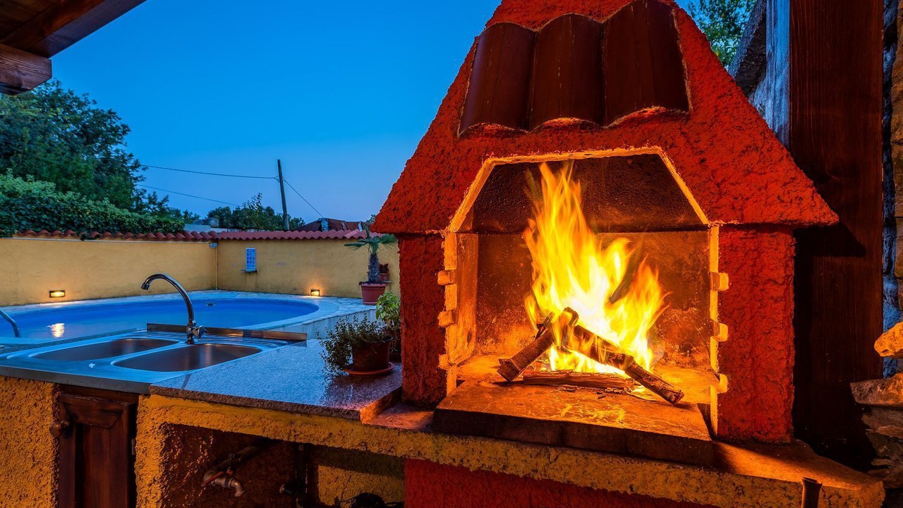 Photo of Outdoor in Mali Vareski