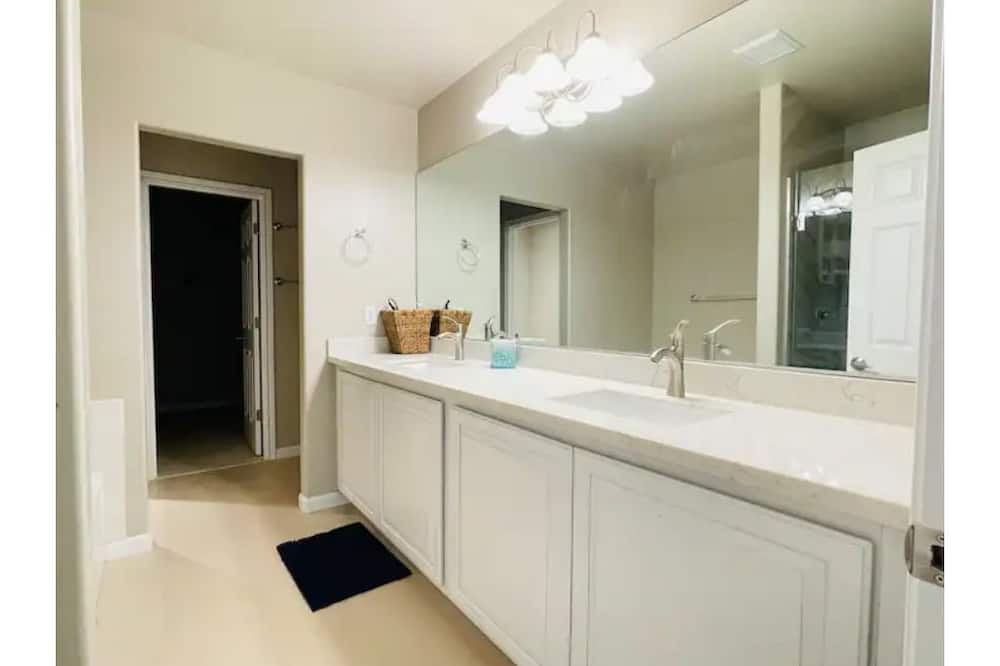 Photo of Bathroom in Maltby